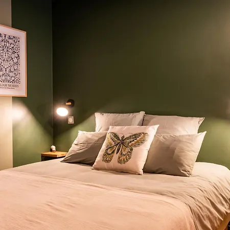 Les Ptis Chiffons 3* לאקאנו