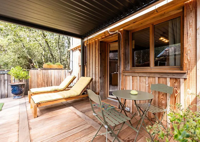 Nocleg ze śniadaniem Les Ptis Chiffons 3*